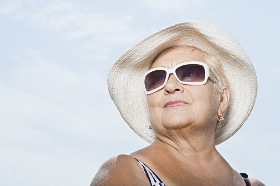 Cuidados especiales para las personas mayores en verano