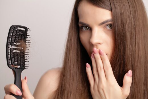 Stop caída del cabello, pide consejo en tu farmacia